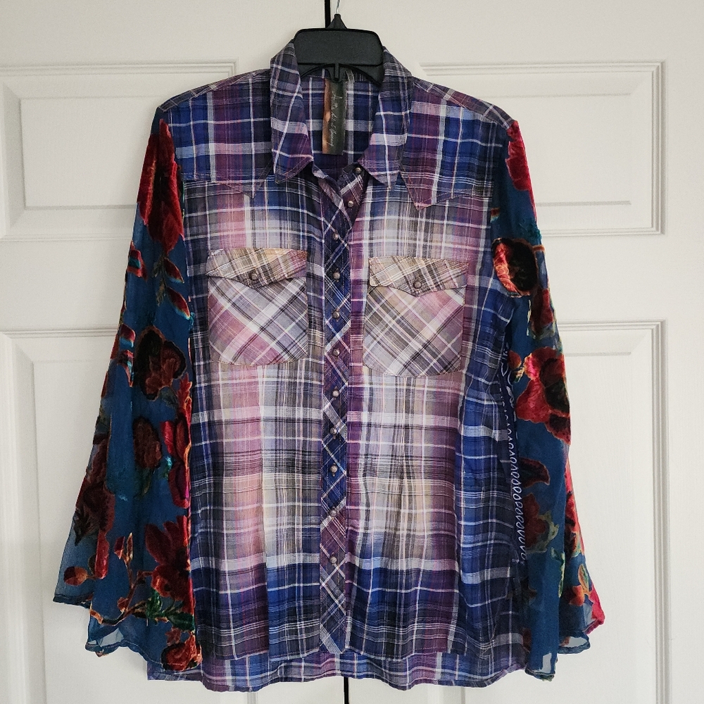Aratta Plaid and Floral Women's Top